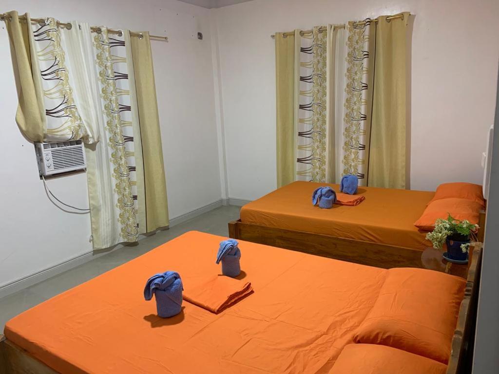 Soul Travellers Dagatan Guesthouse Badian Exterior photo