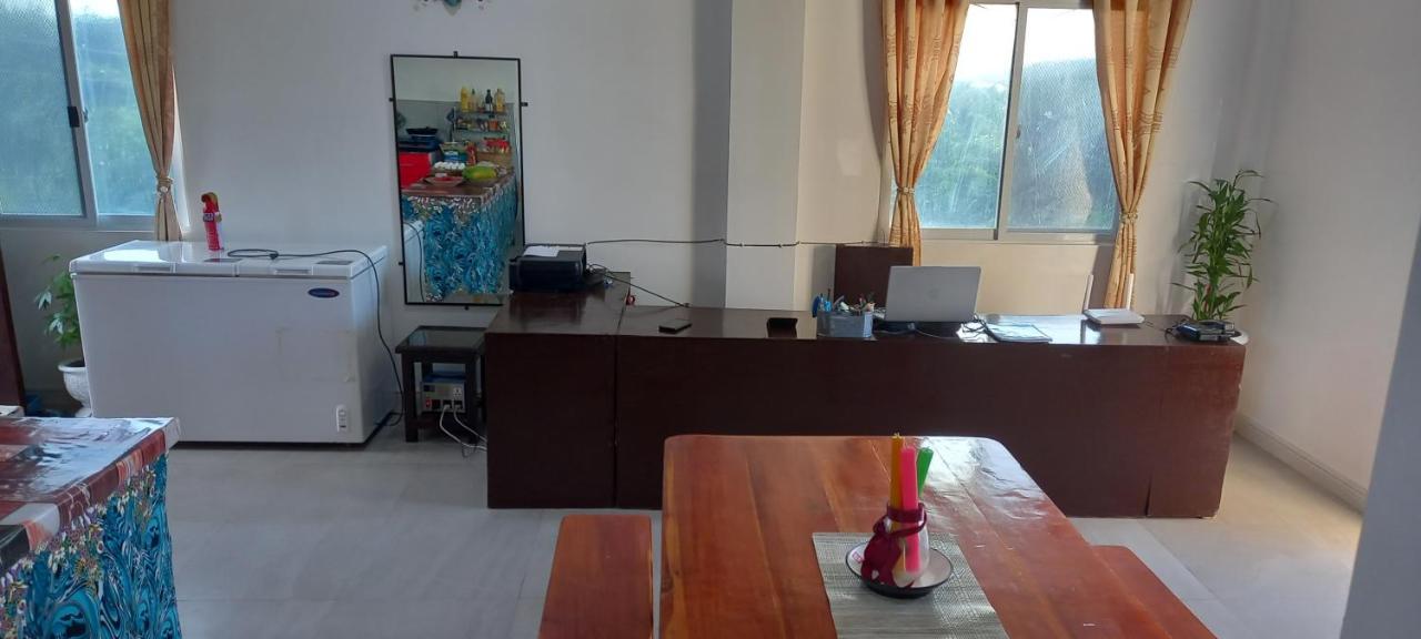 Soul Travellers Dagatan Guesthouse Badian Exterior photo