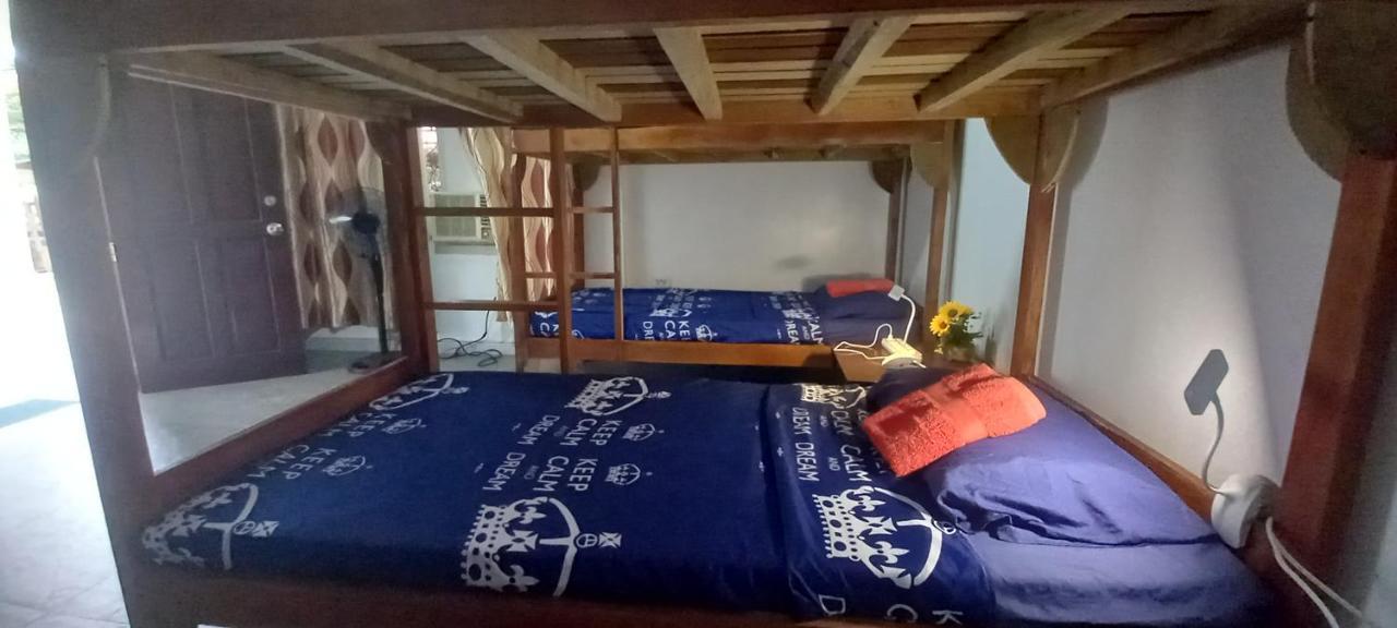 Soul Travellers Dagatan Guesthouse Badian Exterior photo