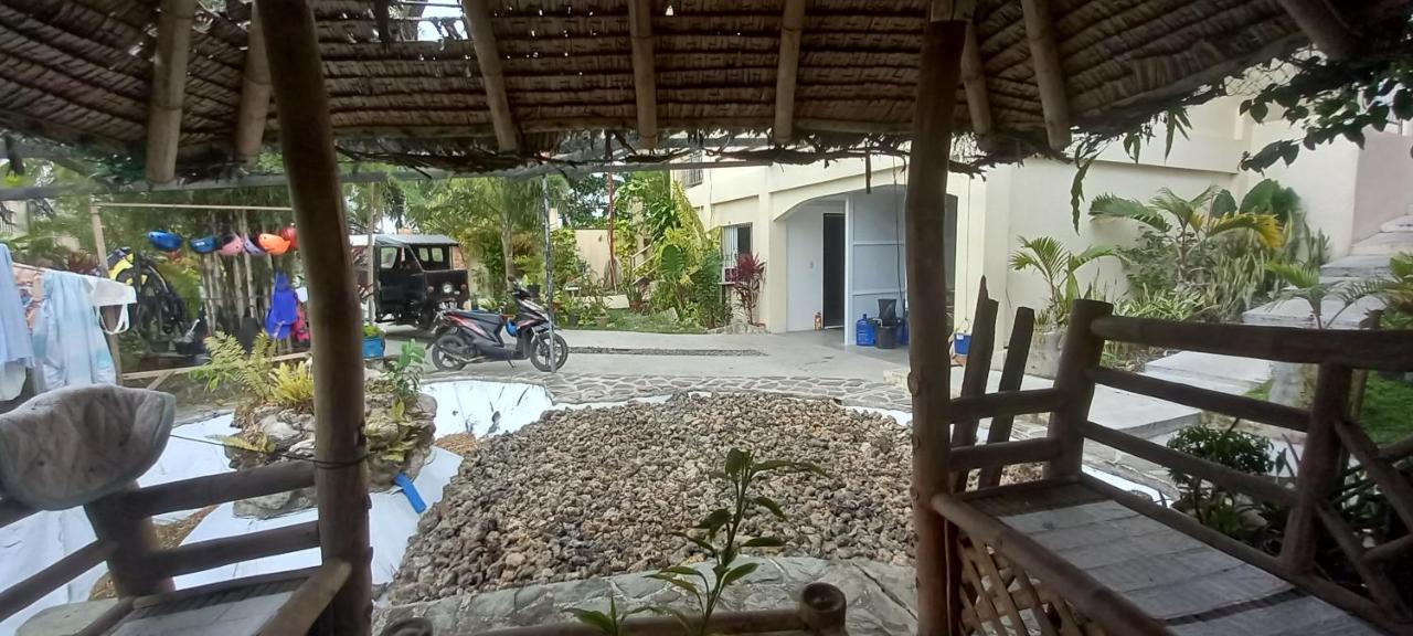 Soul Travellers Dagatan Guesthouse Badian Exterior photo