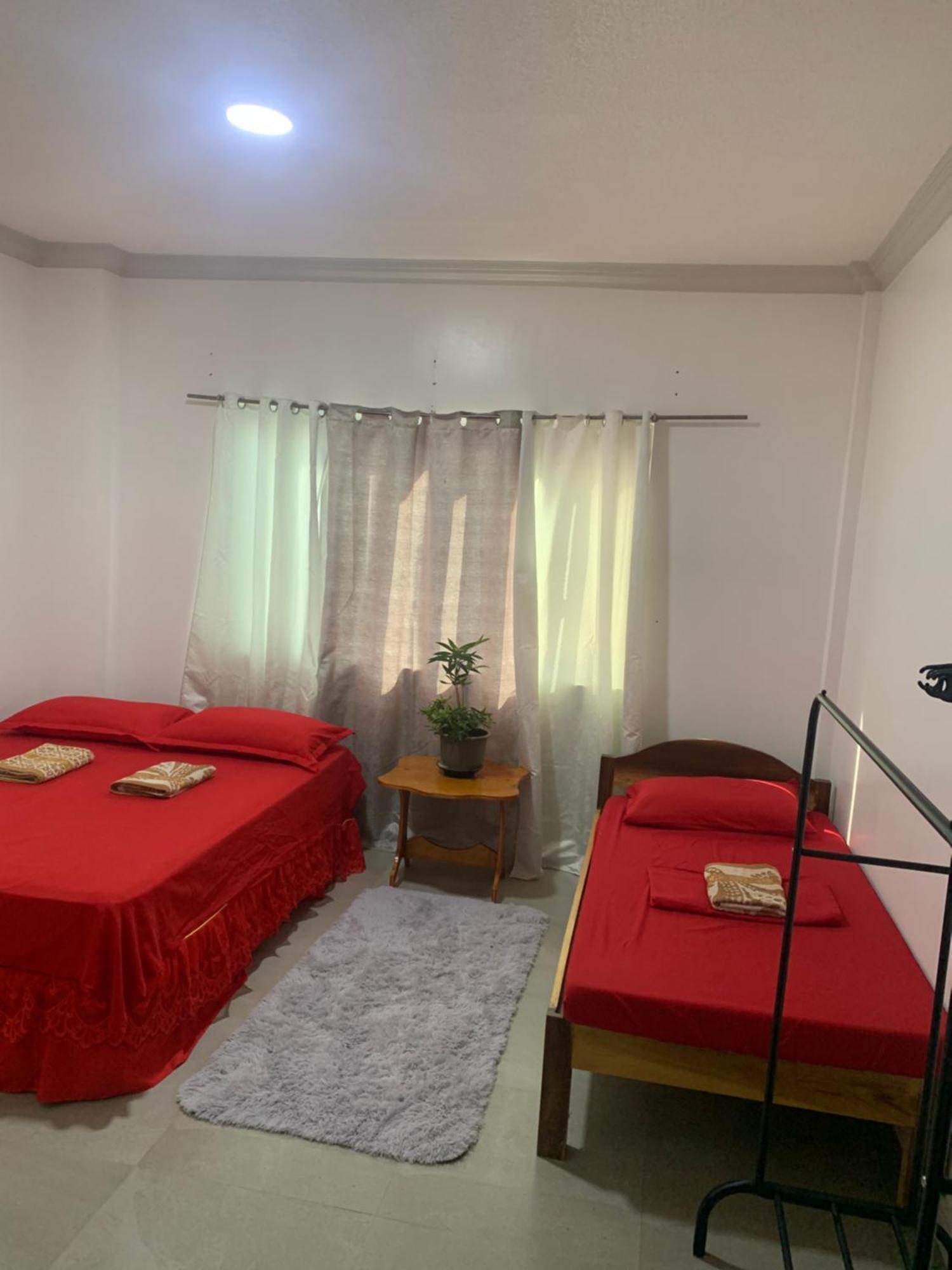 Soul Travellers Dagatan Guesthouse Badian Exterior photo